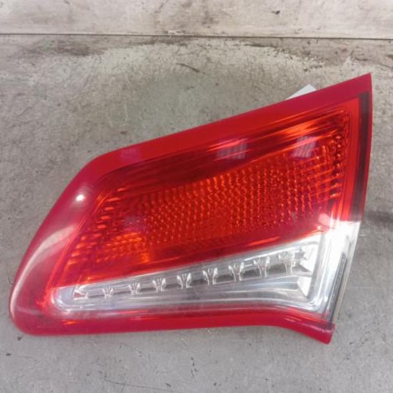 Feu arriere secondaire droit (feux) CITROEN C4 2 Feu arriere secondaire droit (feux) CITROEN C4 2