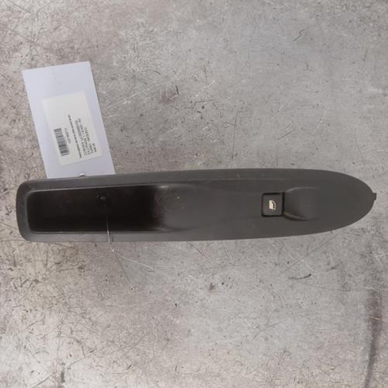 Interrupteur de leve vitre avant droit CITROEN C4 2