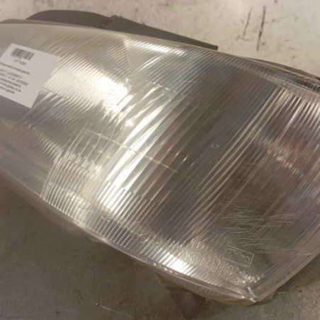 Optique avant principal gauche (feux)(phare) PEUGEOT 106
