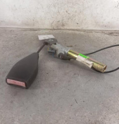 Attache ceinture avant droit RENAULT CLIO 2