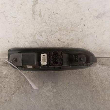 Interrupteur de leve vitre avant gauche RENAULT CLIO 2