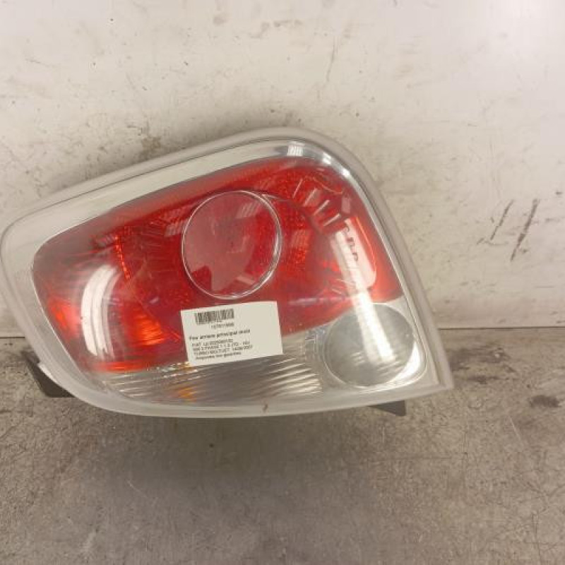 Feu arriere principal droit (feux) FIAT 500 2 Feu arriere principal droit (feux) FIAT 500 2