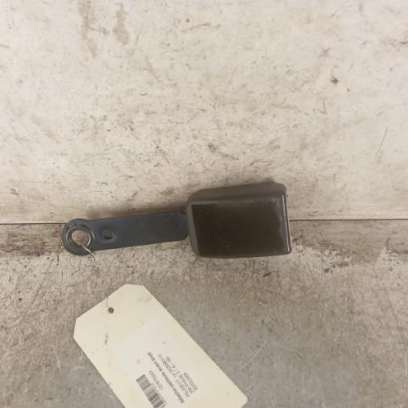 Attache ceinture avant droit PEUGEOT 206