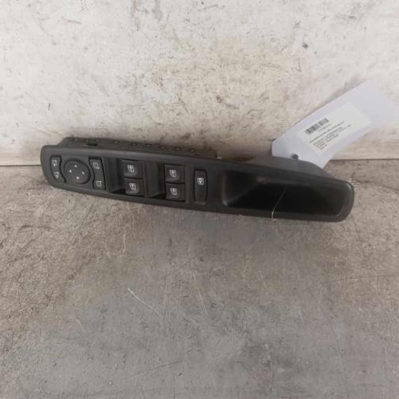 Interrupteur de leve vitre avant gauche RENAULT SCENIC 3