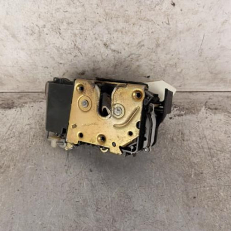 Serrure avant gauche PEUGEOT 307