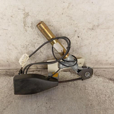 Attache ceinture avant gauche RENAULT TWINGO 1