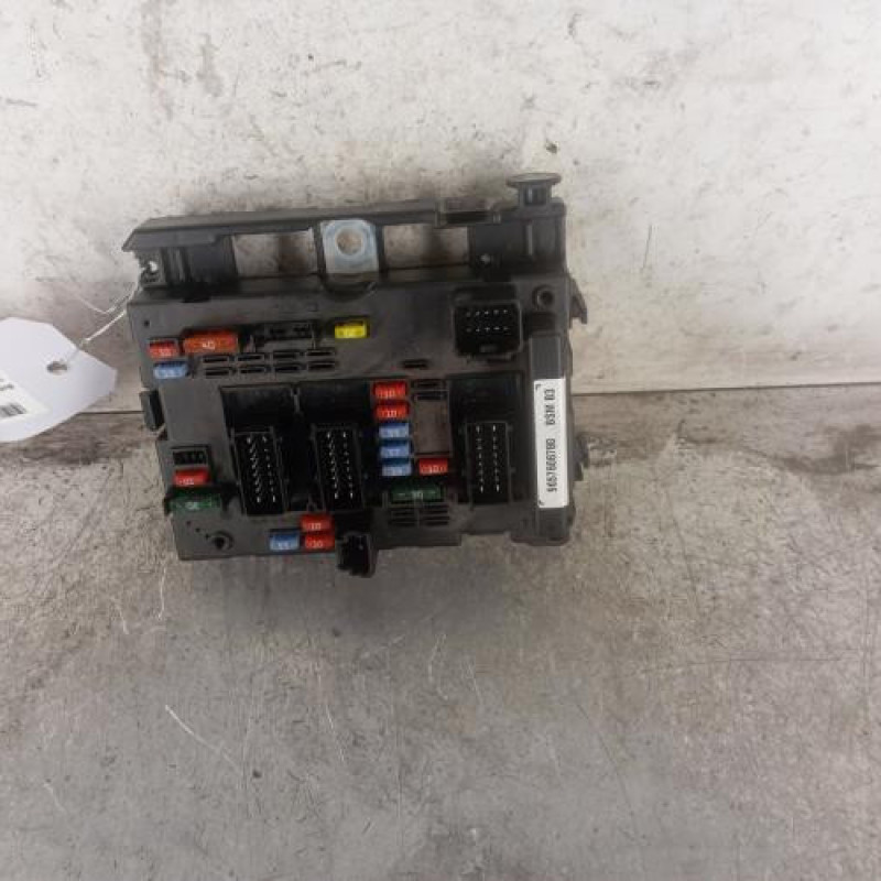 Boitier servitude moteur (BSM) PEUGEOT 206 Boitier servitude moteur (BSM) PEUGEOT 206