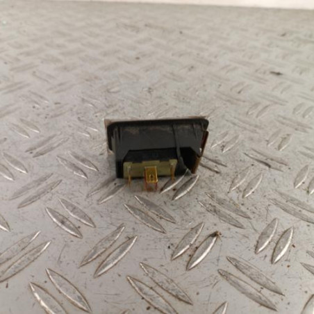 Interrupteur de leve vitre avant droit VOLKSWAGEN POLO 3