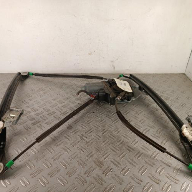 Leve vitre electrique avant droit VOLKSWAGEN POLO 3