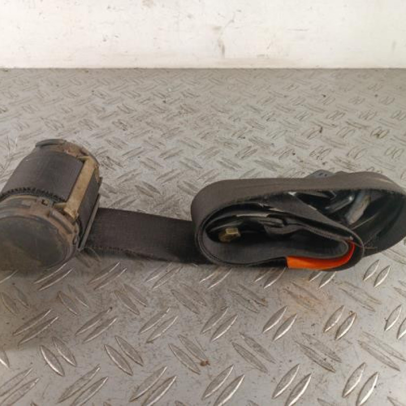 Ceinture avant gauche MERCEDES VITO 638 Ceinture avant gauche MERCEDES VITO 638
