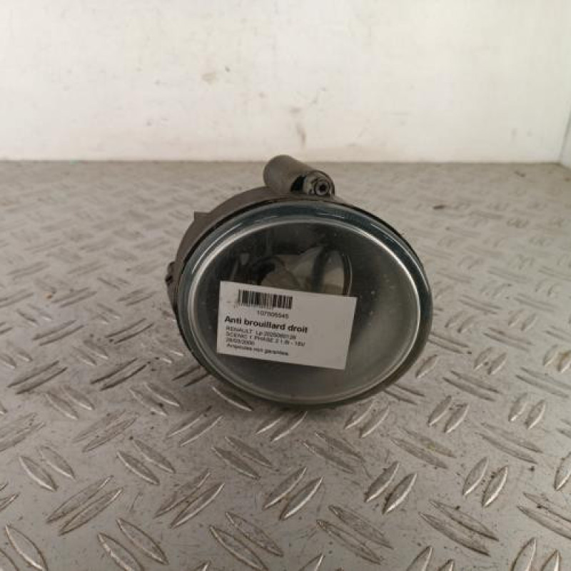 Anti brouillard droit (feux) RENAULT SCENIC 1 Anti brouillard droit (feux) RENAULT SCENIC 1