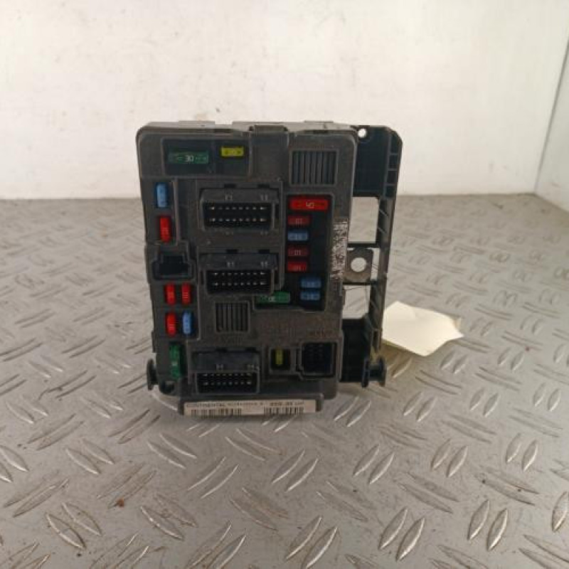 Boitier servitude moteur (BSM) PEUGEOT 206