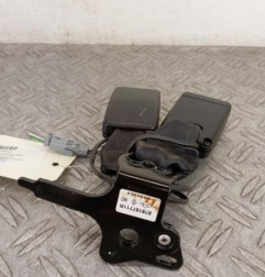 Attache ceinture arriere droit RENAULT CLIO 4