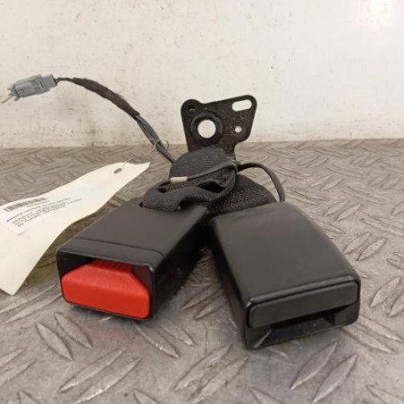 Attache ceinture arriere gauche RENAULT CLIO 4 Photo n°1