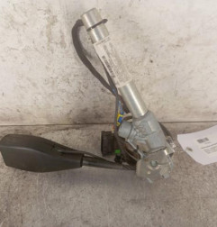 Attache ceinture avant gauche RENAULT KANGOO 2