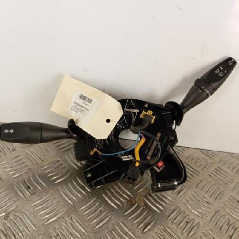 Contacteur tournant FORD FIESTA 5 Contacteur tournant FORD FIESTA 5