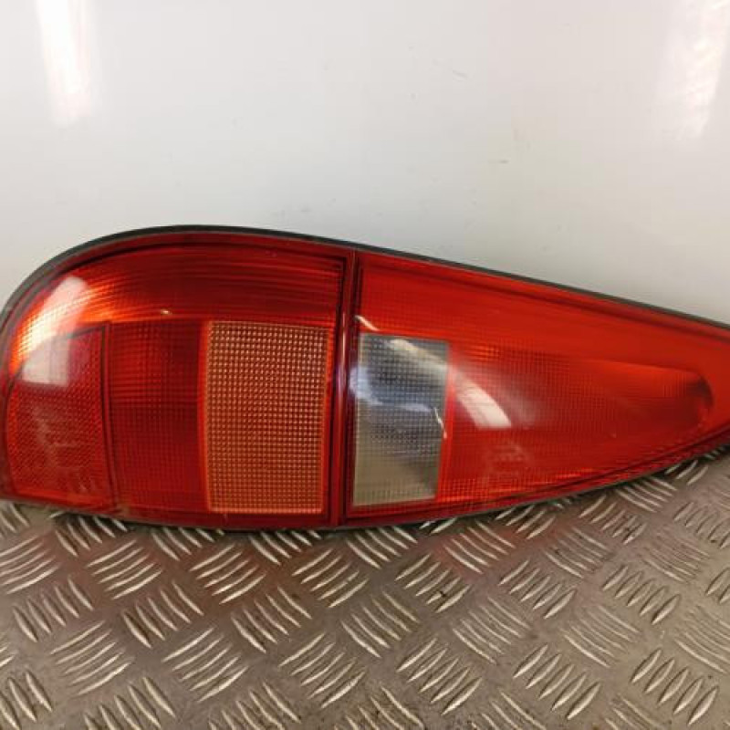 Feu arriere principal gauche (feux) RENAULT LAGUNA 1