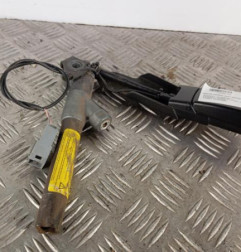Attache ceinture avant gauche RENAULT KANGOO 1 Photo n°1