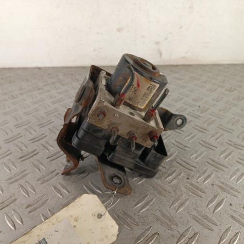 Bloc ABS (freins anti-blocage) SUZUKI SWIFT 3 Bloc ABS (freins anti-blocage) SUZUKI SWIFT 3