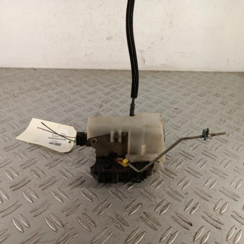Serrure avant gauche RENAULT CLIO 2 Serrure avant gauche RENAULT CLIO 2