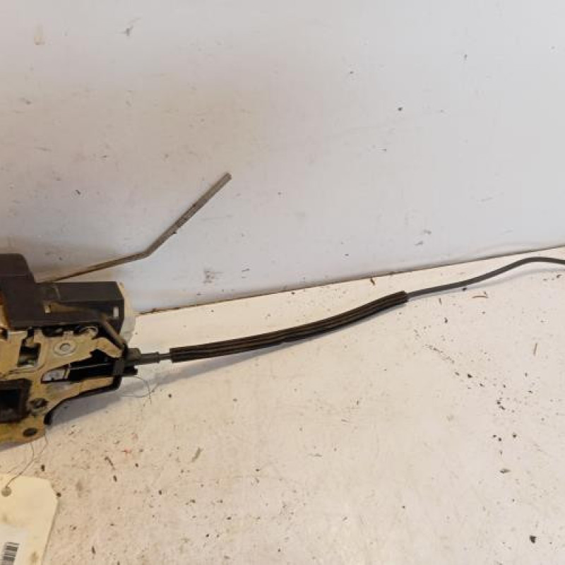 Serrure avant gauche RENAULT CLIO 2 Serrure avant gauche RENAULT CLIO 2