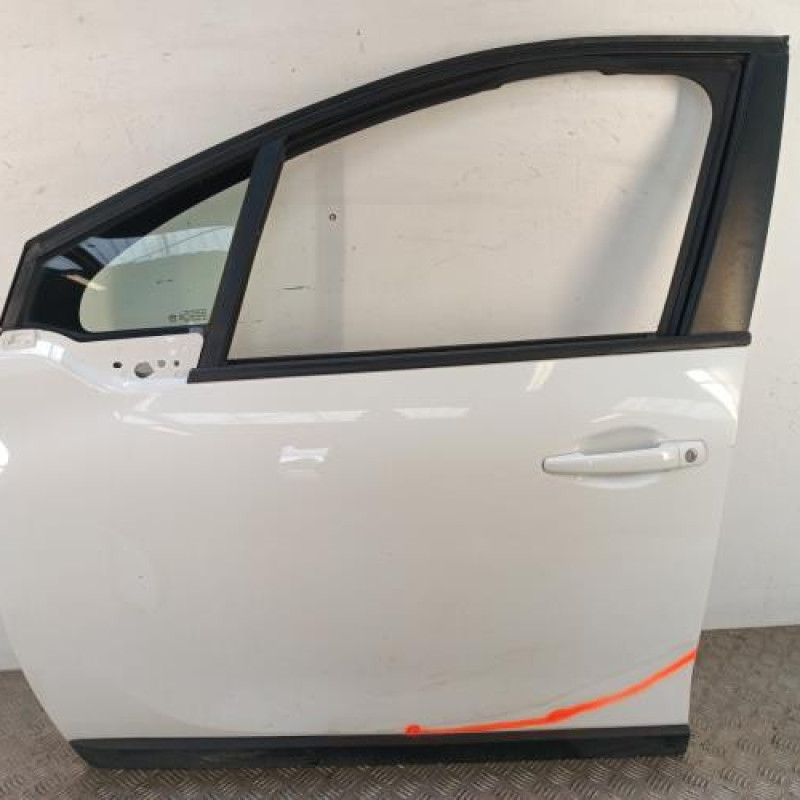 Porte avant gauche PEUGEOT 2008 1