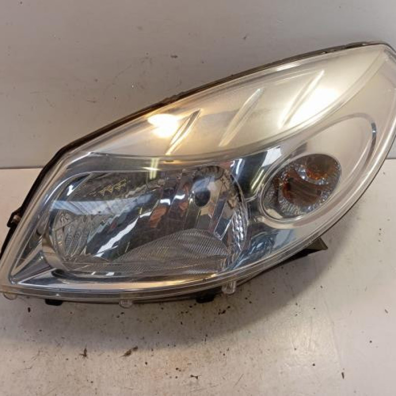 Optique avant principal gauche (feux)(phare) DACIA SANDERO 1