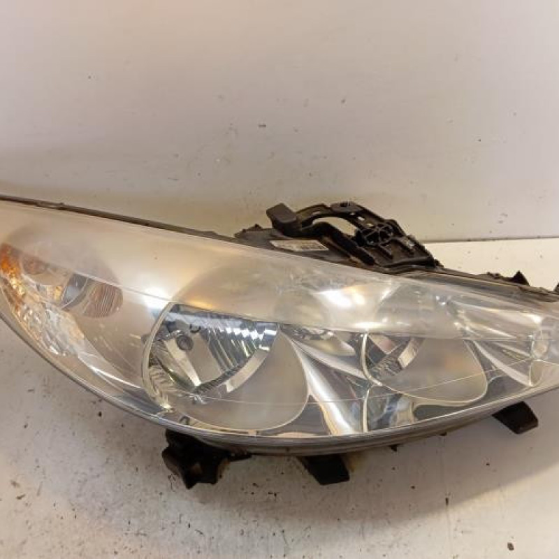 Optique avant principal droit (feux)(phare) PEUGEOT 207