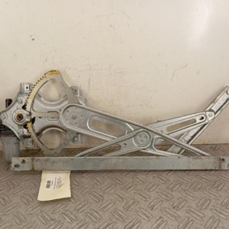 Leve vitre electrique avant droit TOYOTA YARIS 3