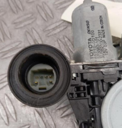 Leve vitre electrique avant droit TOYOTA YARIS 3 Photo n°3