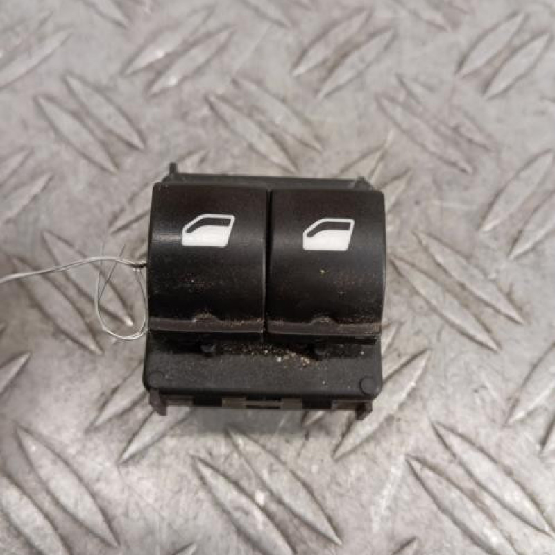 Interrupteur de leve vitre avant gauche CITROEN C3 3