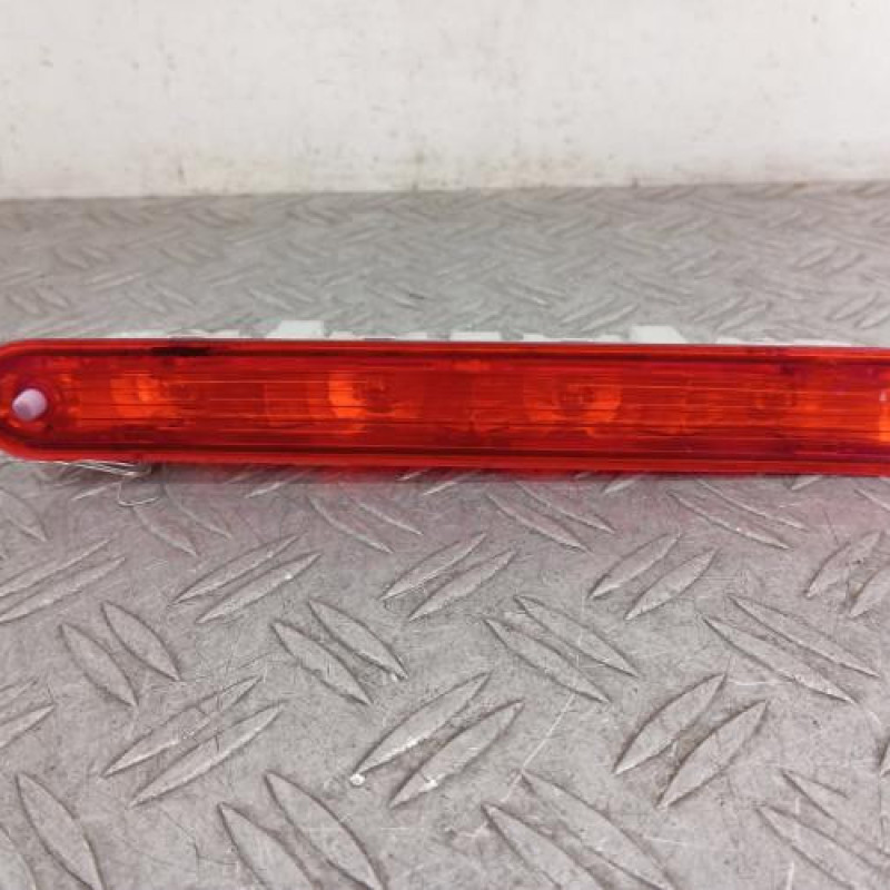 Feu arriere stop central CITROEN C3 3 Feu arriere stop central CITROEN C3 3