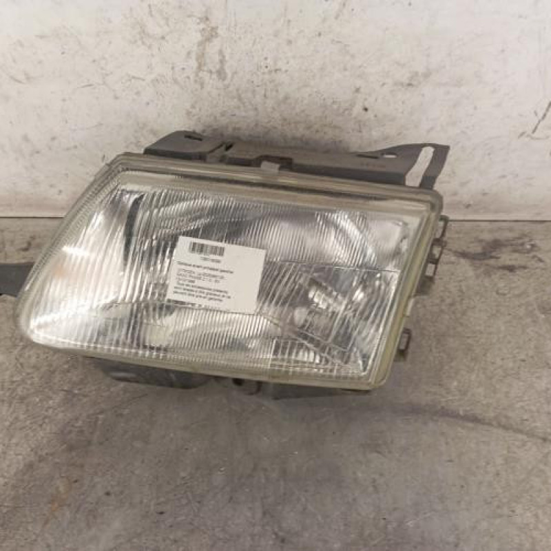 Optique avant principal gauche (feux)(phare) CITROEN SAXO