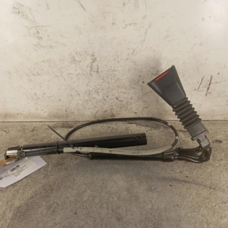 Attache ceinture avant droit OPEL CORSA B Photo n°1