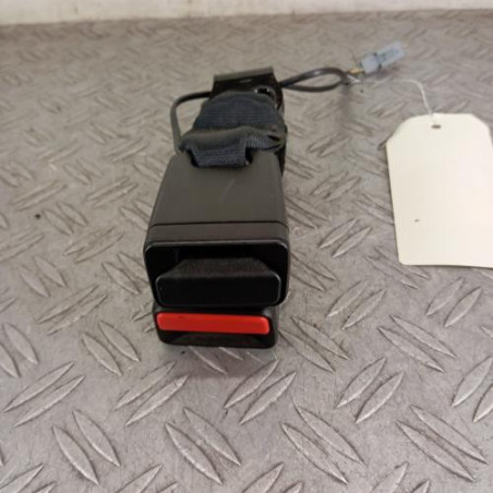 Attache ceinture arriere gauche RENAULT CLIO 4 Photo n°1
