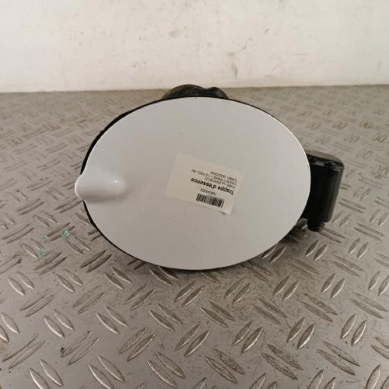 Trappe d'essence FORD FIESTA 7 Trappe d'essence FORD FIESTA 7