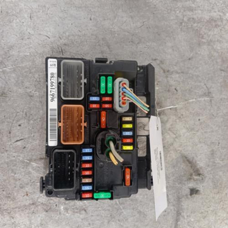 Boitier servitude moteur (BSM) PEUGEOT 207 Boitier servitude moteur (BSM) PEUGEOT 207