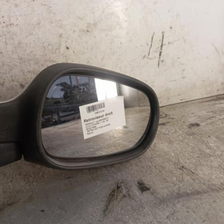 Retroviseur droit RENAULT CLIO 2 Photo n°1