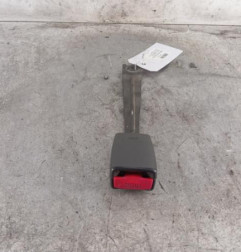 Attache ceinture avant droit TOYOTA YARIS 1