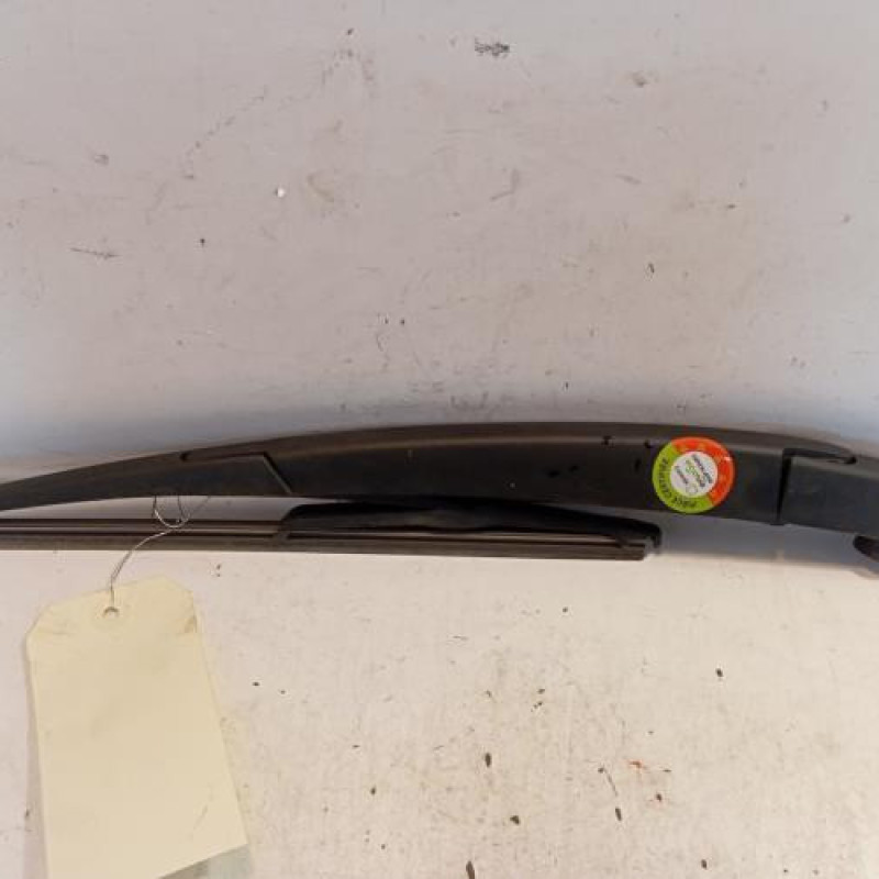 Bras essuie glace arriere OPEL CORSA F