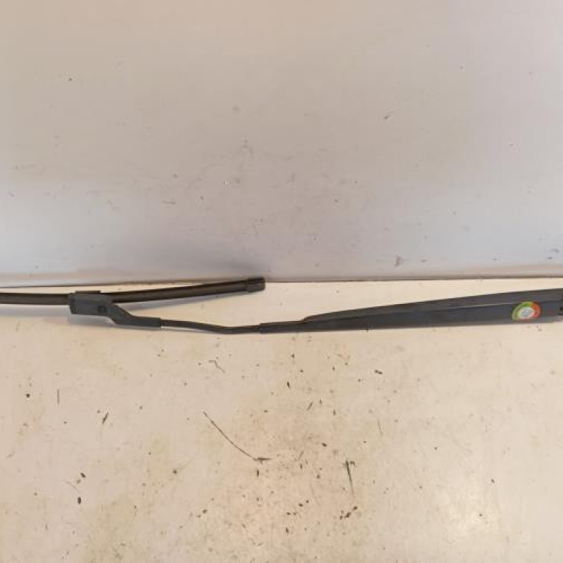 Bras essuie glace avant droit OPEL CORSA F Bras essuie glace avant droit OPEL CORSA F