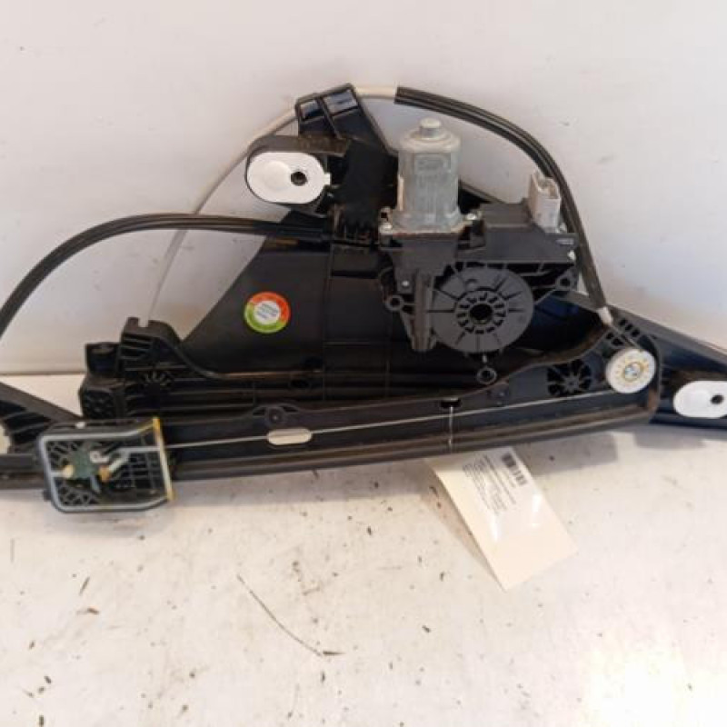Leve vitre electrique avant droit OPEL CORSA F