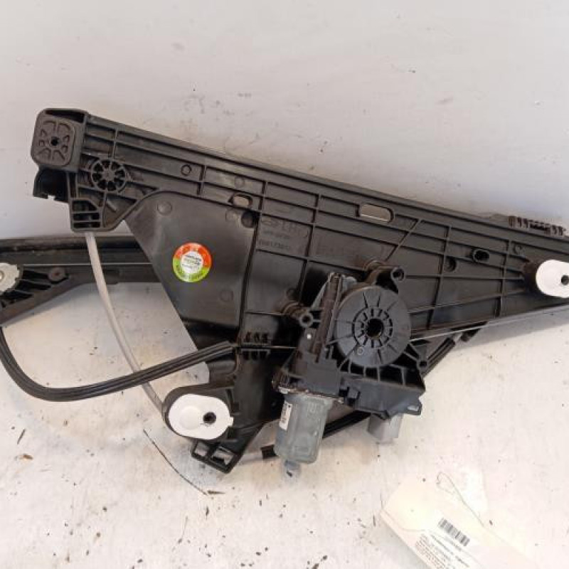 Leve vitre electrique avant gauche OPEL CORSA F