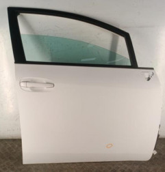 Porte avant droit TOYOTA VERSO Photo n°1