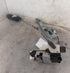 Serrure avant gauche PEUGEOT 2008 1