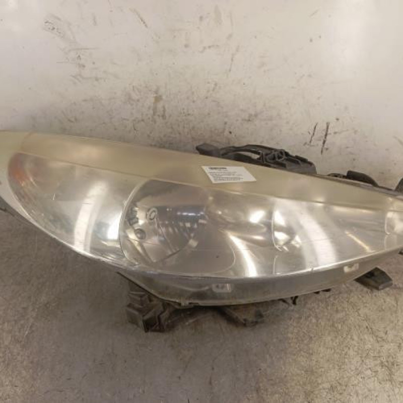 Optique avant principal droit (feux)(phare) PEUGEOT 207