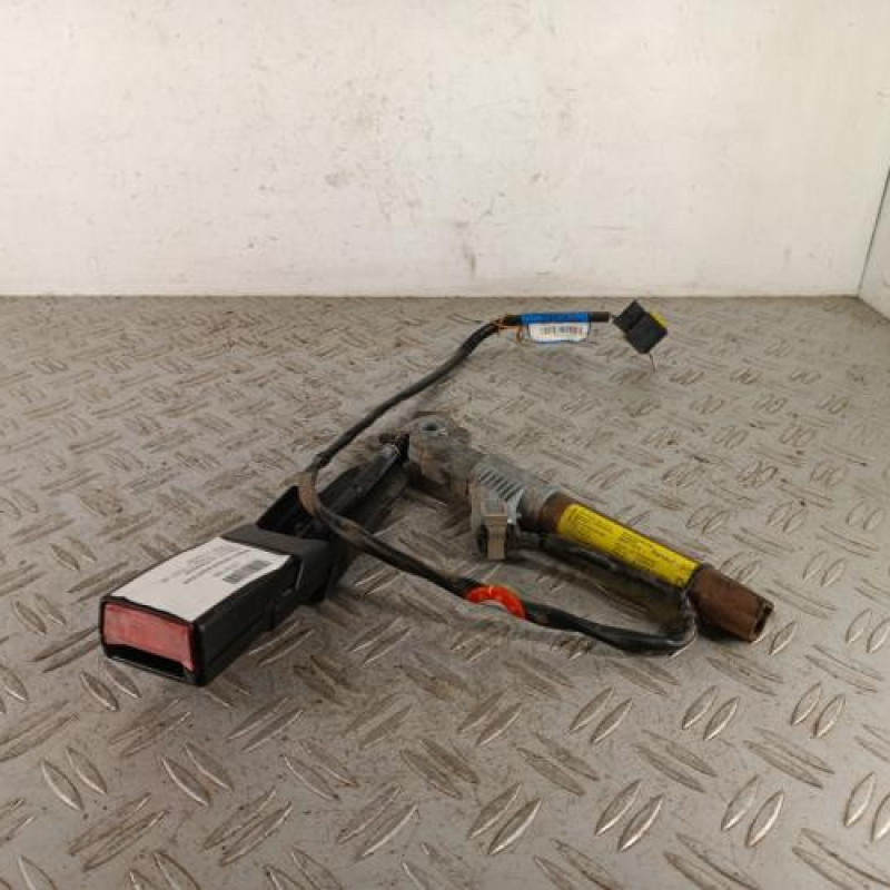 Attache ceinture avant droit RENAULT KANGOO 1