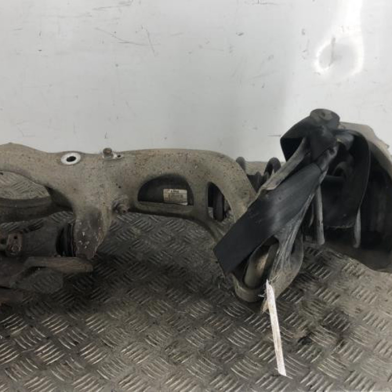 Support pivot avant droit PEUGEOT 407 Support pivot avant droit PEUGEOT 407