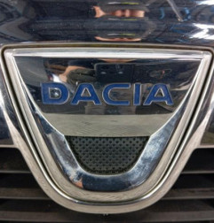 Calandre DACIA DUSTER 1