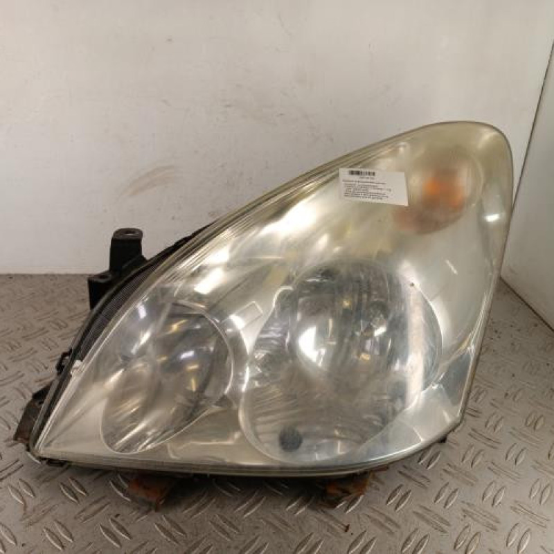 Optique avant principal gauche (feux)(phare) TOYOTA COROLLA VERSO 2
